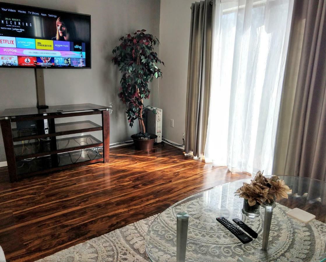 Delightful Townhome - Central Raleigh Location Екстер'єр фото