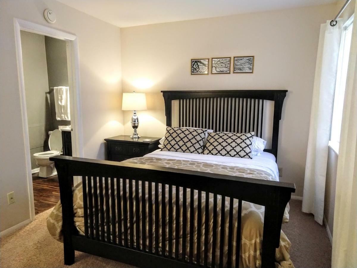 Delightful Townhome - Central Raleigh Location Екстер'єр фото